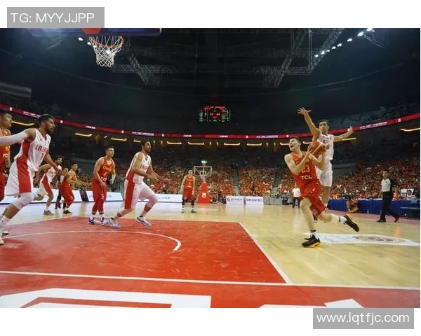 中国男篮红队迎战伊朗队力争在国际赛场上再创辉煌